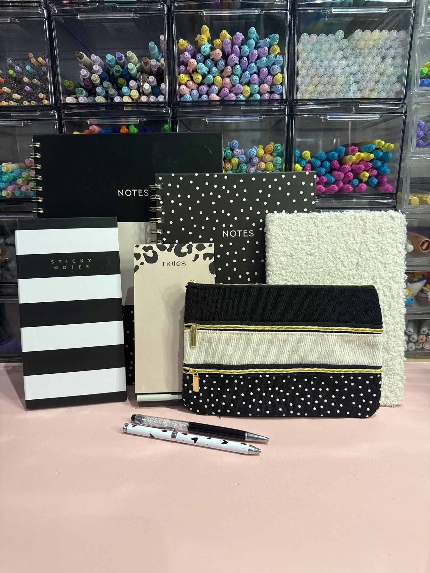 Monochrome bundle