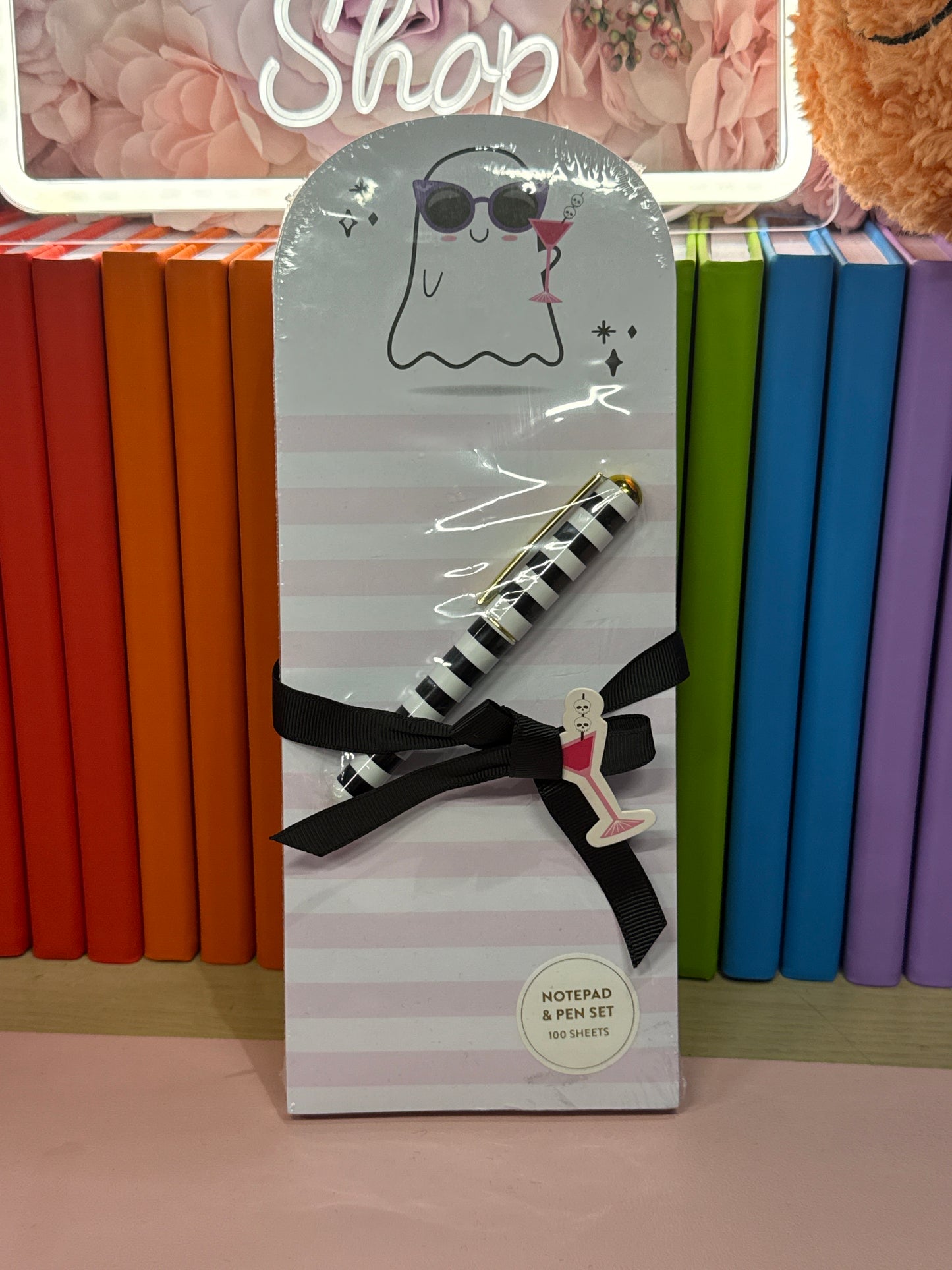 Ghost magnetic list pad and pen